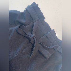 Women’s Capri Dress Pants with Tie (Size XXL)